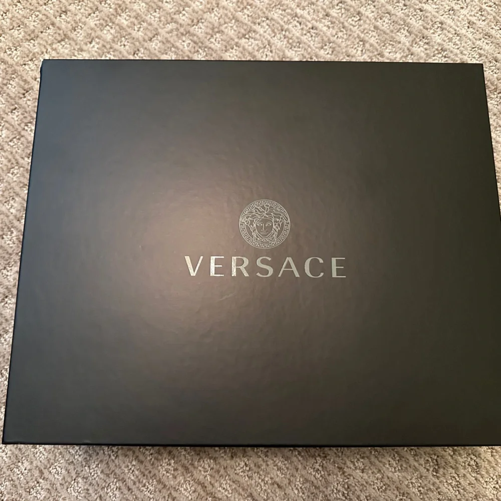 Versace Medusa Aevitas Platform Pump Lilac Satin Size 37 Stock X verified - Picture 2 of 7